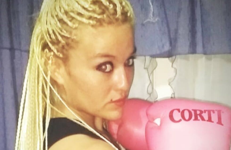 Claudia Aparicio se presenta en el festival de box de Puerto San Julián