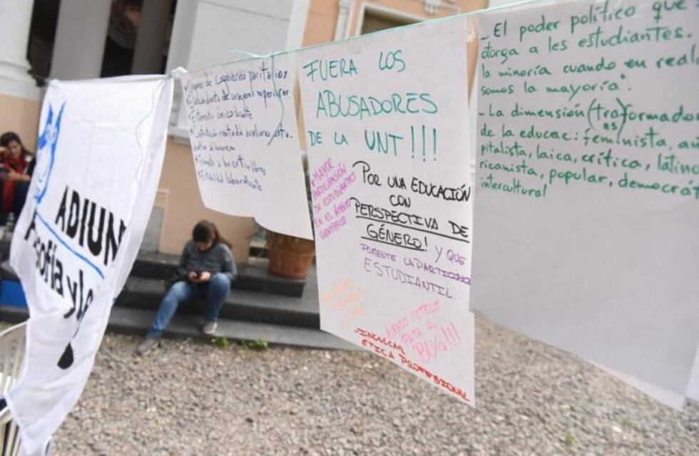 Rechazo al nombramiento del profesor Hassan