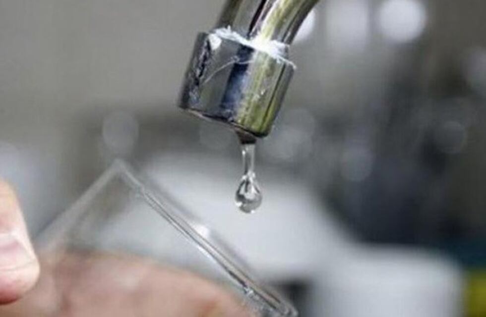 Recomiendan evitar el uso desmedido de agua y cuidar las reservas