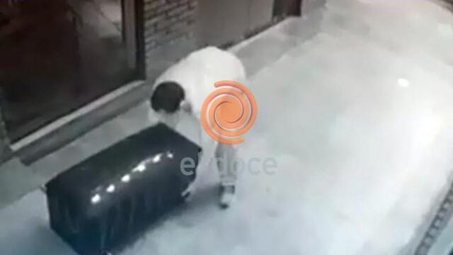 Video del femicida retirando el cuerpo que sería calcinado en un basural\u002E