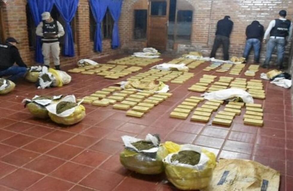 Dos narcos apresados por la Prefectura con 270 kilos de marihuana