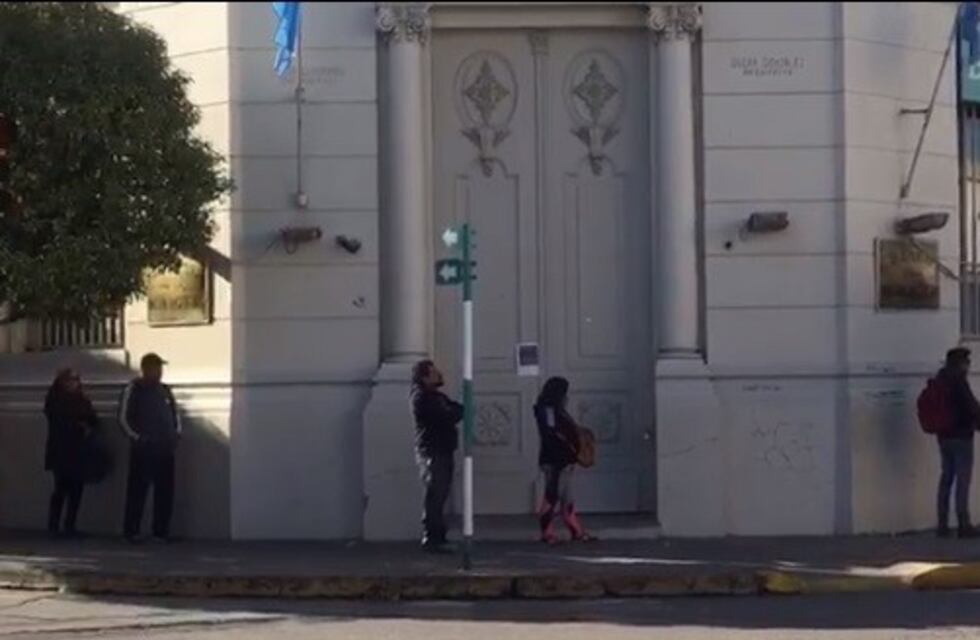 Los bancos cambian el horario de atención en Coronel Rosales