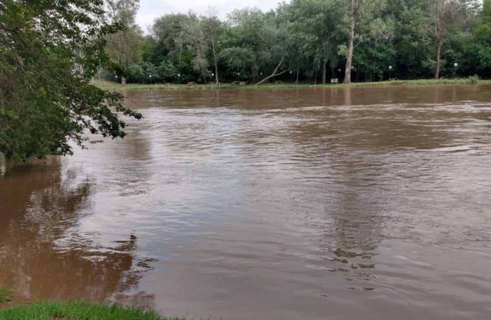 Por las lluvias creció el nivel habitual del Río Xanaes en Arroyito
