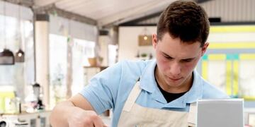 Ángelo Pedrazzoli - Bake Off\nCrédito: Instagram
