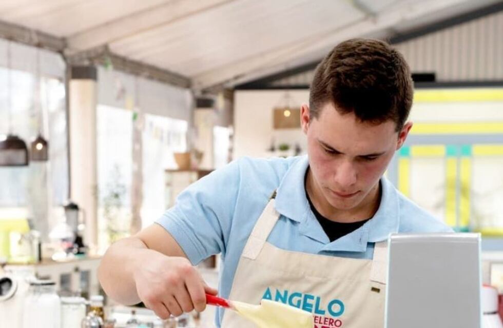 "Bake Off" Ángelo Pedrazzoli reveló que recibe propuestas eróticas en redes