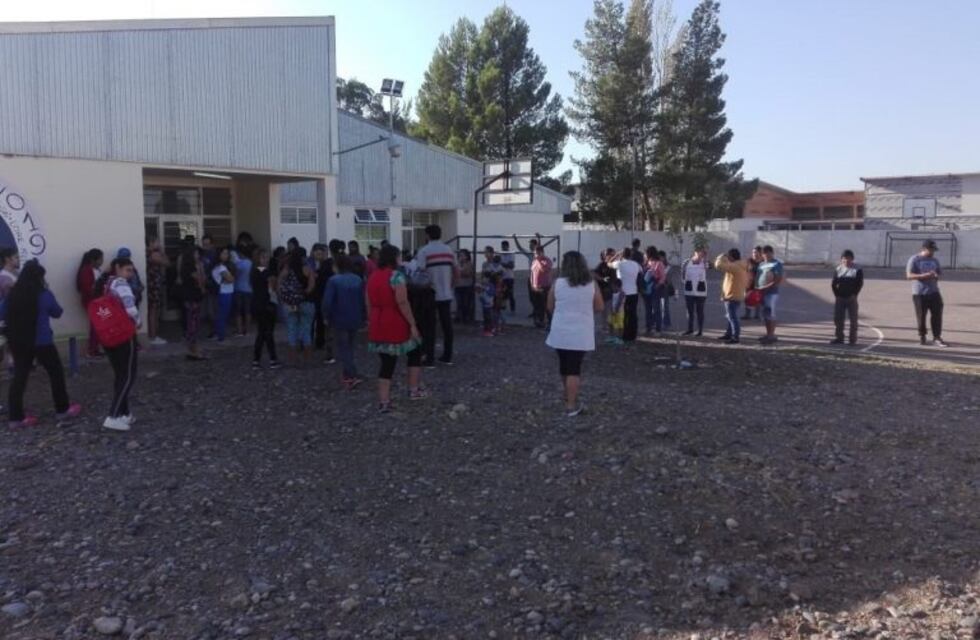 Familias pidieron por el inicio de clases en Plottier