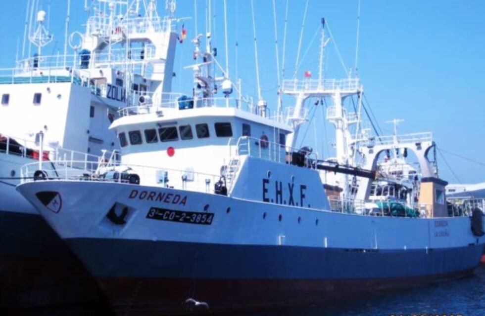 Se hundió un buque español: un muerto, un desaparecido y 25 sobrevivientes