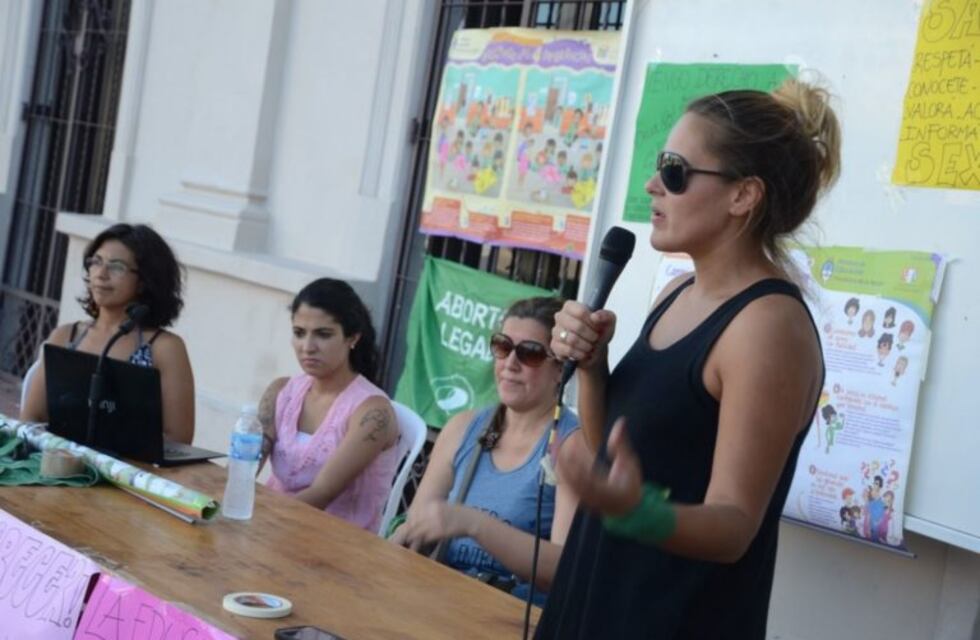 Colectividades feministas dieron una clase abierta de ESI
