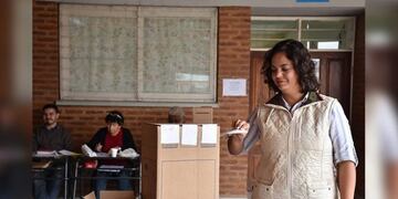 Victoria de Silvana Azula en las internas (Web)\u002E