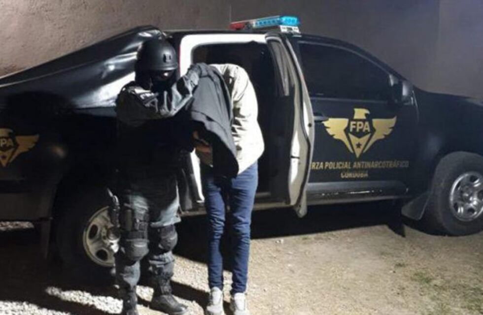 Cae tarotista que practicaba "magia negra" y vendía cocaína