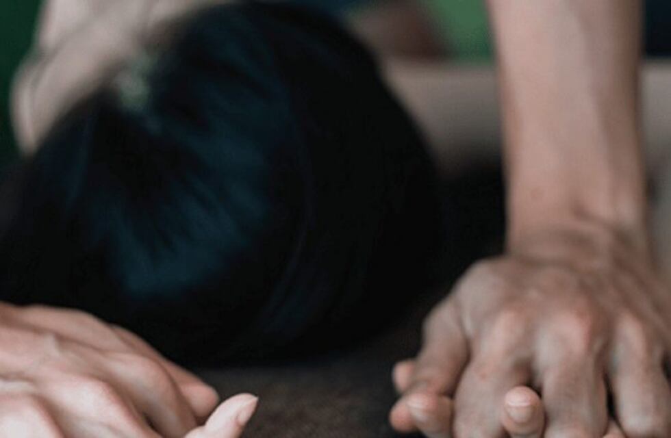 Mujer asegura que un hombre la llevó engañada a su casa y la violó