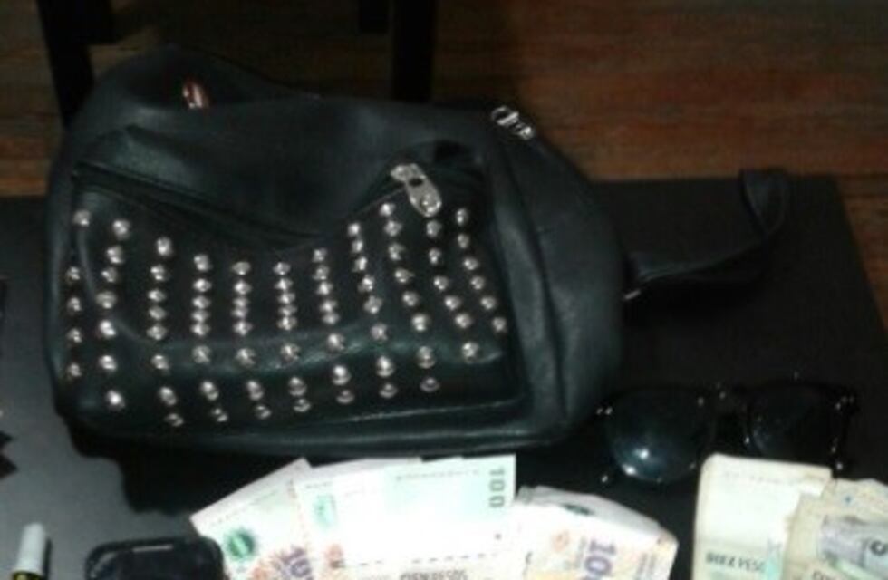 Motochorro armado asaltó a una joven en pleno centro