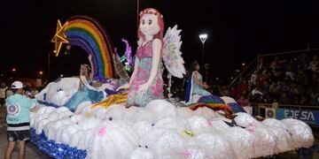 Primer desfile de carrozas estudiantiles, en Jujuy