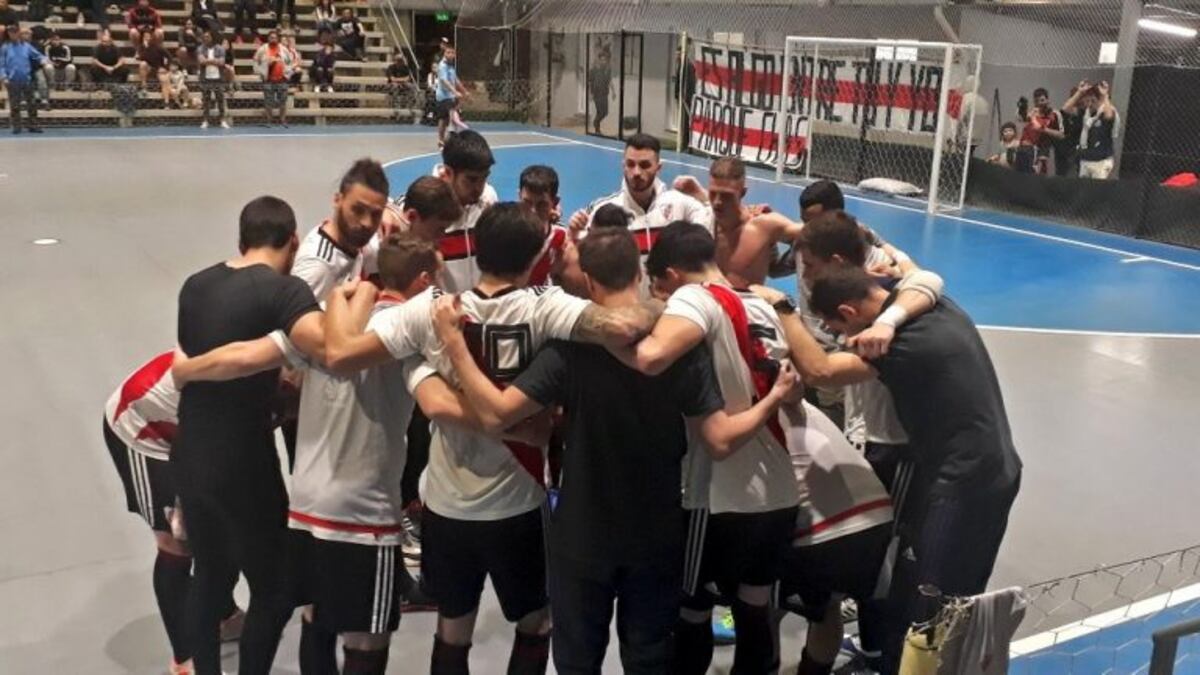 Equipo de futsal de River (Foto: Prensa River)\u002E