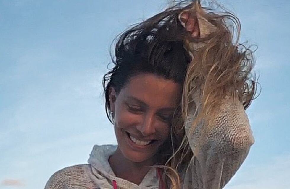 Mónica Ayos posó con un pijama muy sexy y contó cómo vive la cuarentena por el coronavirus