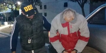 El hombre acusado de violar a sus hijas, rumbo al penal\u002E