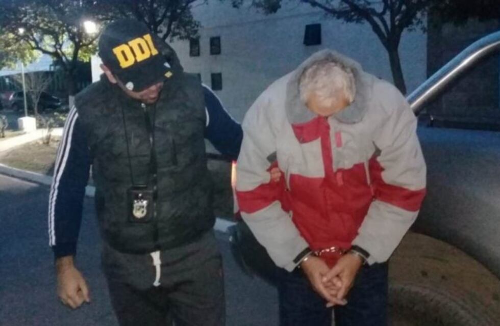 Está en prisión el hombre acusado de violar durante años a sus hijas biológicas