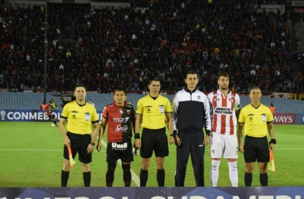 Colón igualó sin goles ante River de Uruguay por la Copa Sudamericana