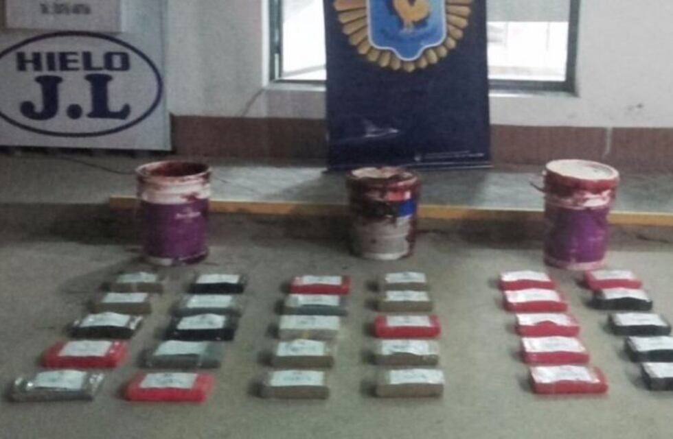 Detuvieron a cuatro hombres acusados de integrar una banda narco en Santiago