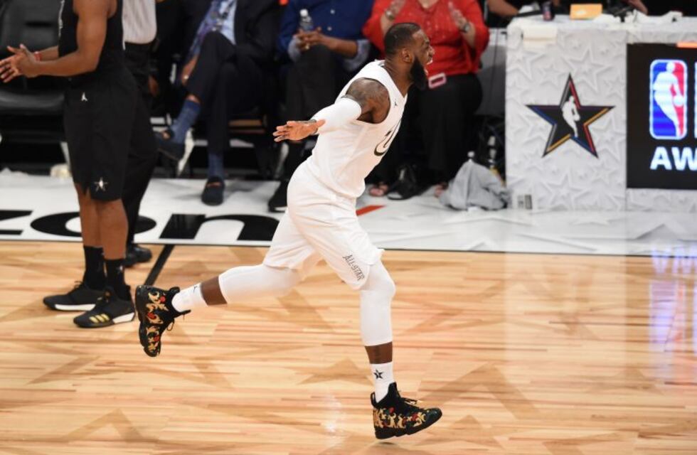 LeBron James venció a Curry en un atrapante All Star Game 2018