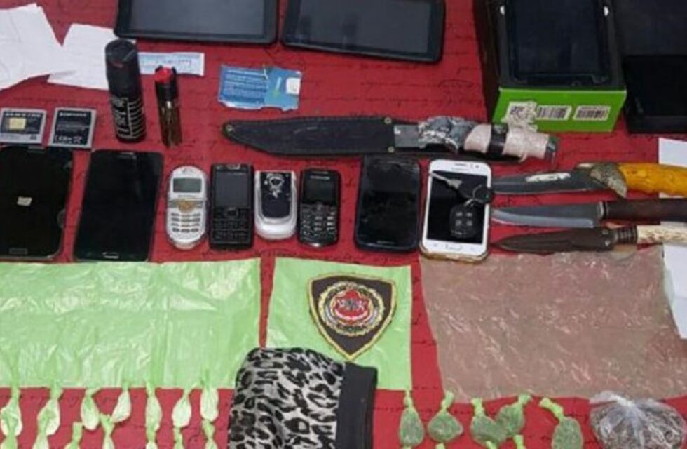 Allanan celdas de Bouwer por estafas telefónicas