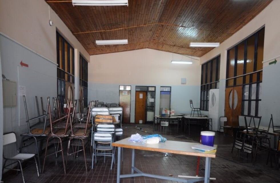 Infraestructura comenzó a reparar 25 escuelas del Gran Mendoza