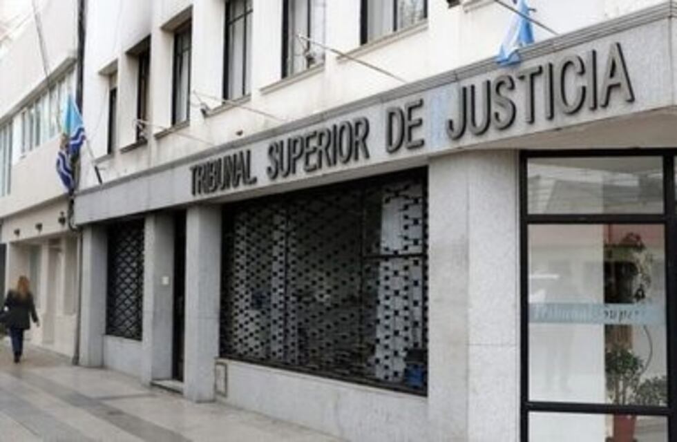 Abogados piden "el restablecimiento pleno del servicio de justicia" en Santa Cruz