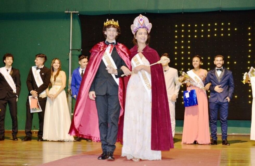 Estudiantes apostoleños finalizaron su Estudiantina 2019 y los acompañaron institutos de Posadas