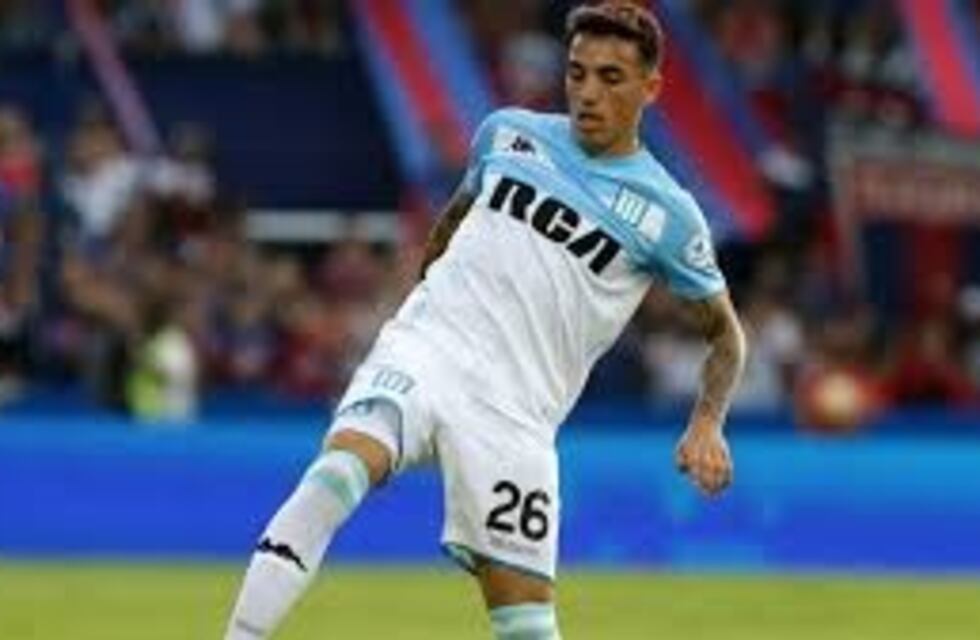 Renzo Saravia tiene un pie en el fútbol de Portugal