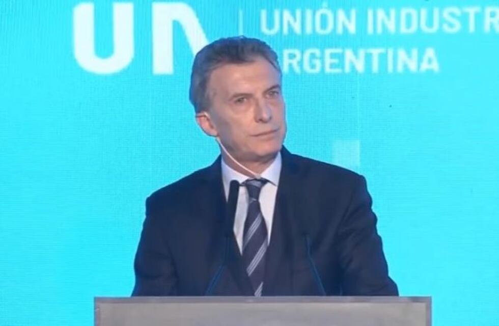 Mauricio Macri, en la UIA: "Tengo claro cuál es el camino para salir de esta tormenta"