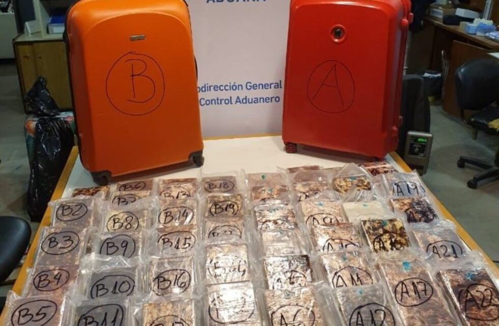 Detuvieron a tres efectivos de la Policía de Seguridad Aeroportuaria por los 254 kilos de cocaína