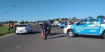 Refuerzan aún más las prohibiciones para el tránsito vehicular y de personas\u002E (Web)\u002E