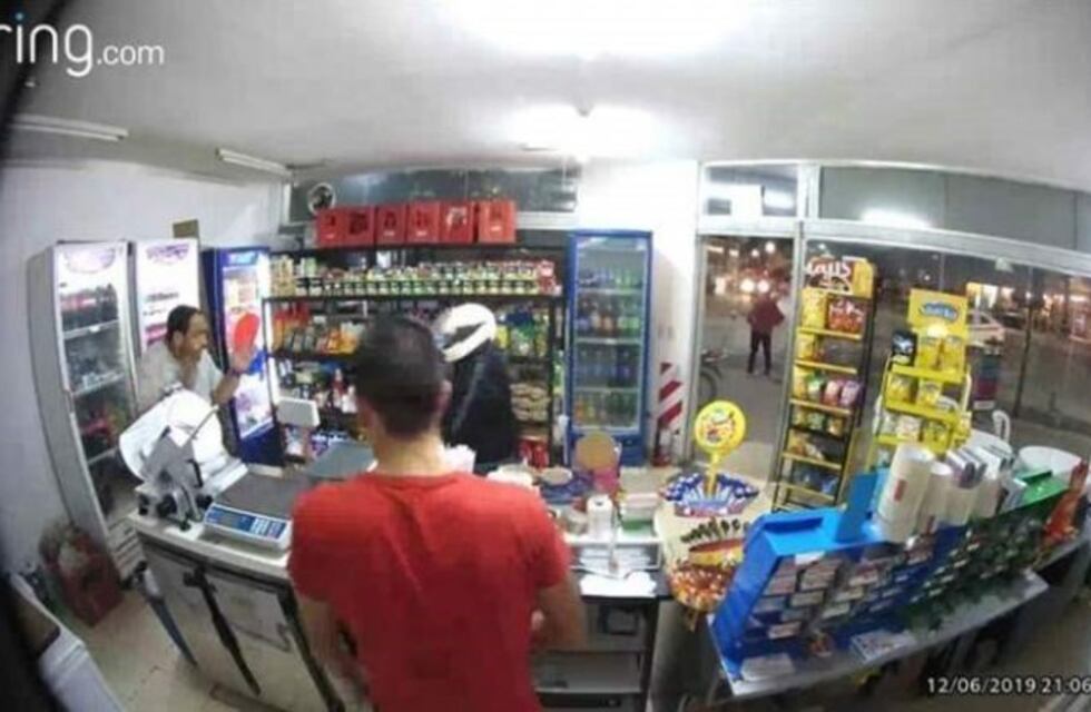 Murió el delincuente que se disparó en la pierna sin querer