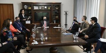 Se exigirá a los medios de comunicación la implementación del lenguaje de señas\u002E (Legislatura de Tucumán)