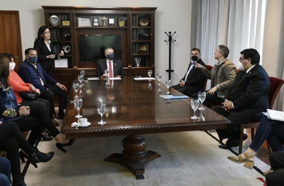 Se exigirá a los medios de comunicación la implementación del lenguaje de señas