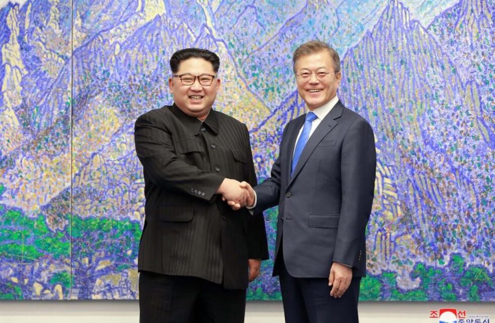 El mismo huso horario y el fin de parlantes de propaganda, los primeros gestos entre Corea del Sur y del Norte