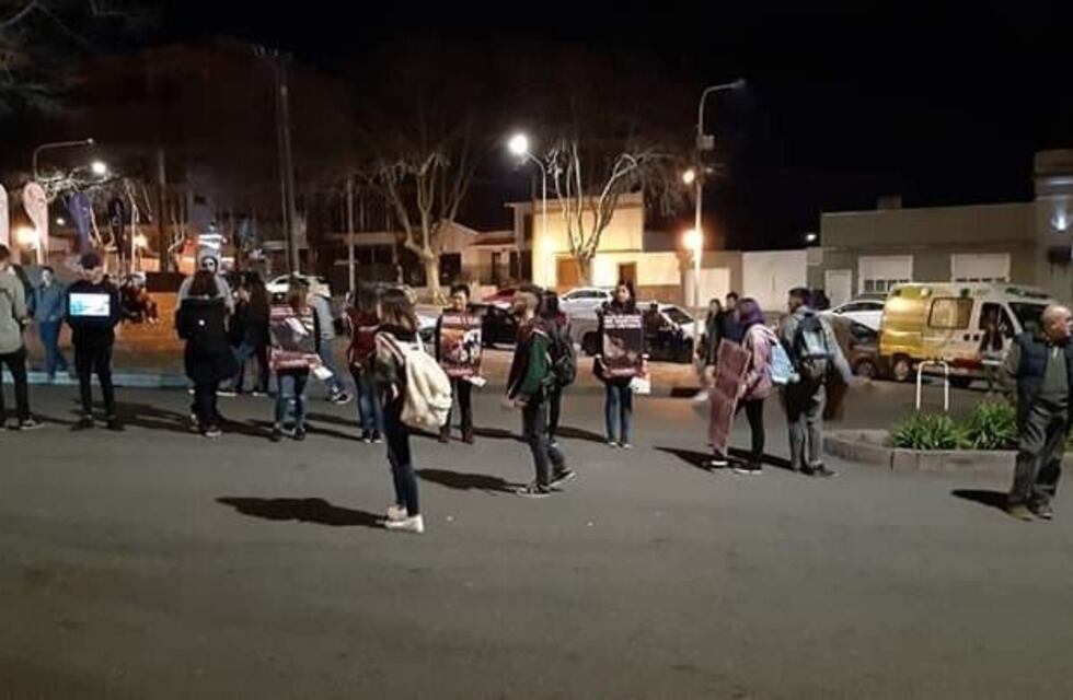 Tandil: militantes veganos protestaron en la Fiesta del Salame