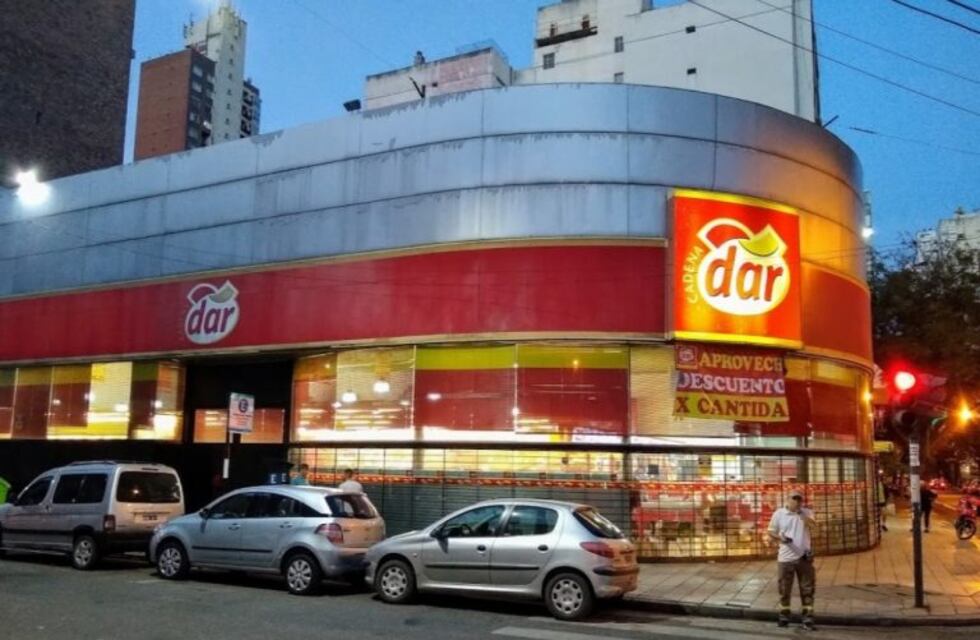 Pánico en un supermercado céntrico por un robo que incluyó disparos