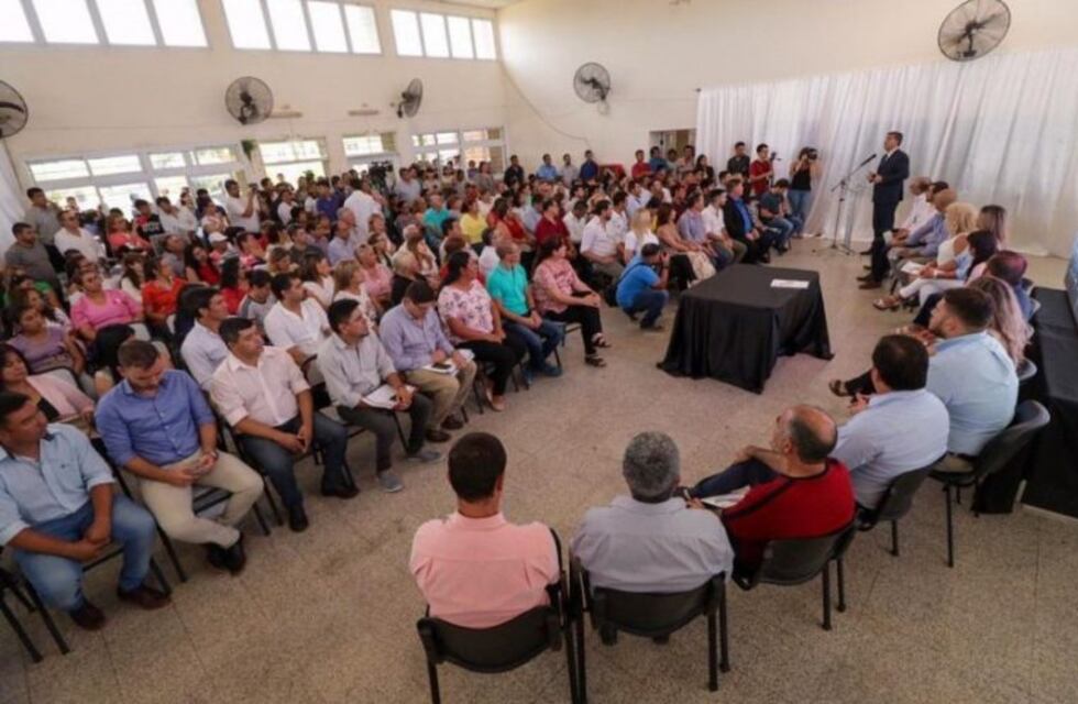 Capitanich firmó el compromiso voluntario entre municipios para la creación de la Región Nº 7