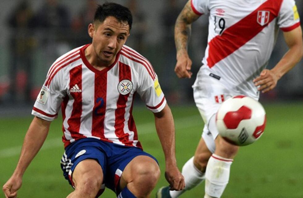 Piris, Oviedo y Paredes, los tres paraguayos con los que acordó Newell's