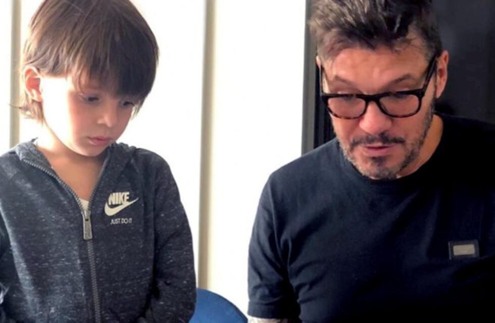 El divertido video de Marcelo Tinelli cantando con su hijo Lorenzo en plena cuarentena