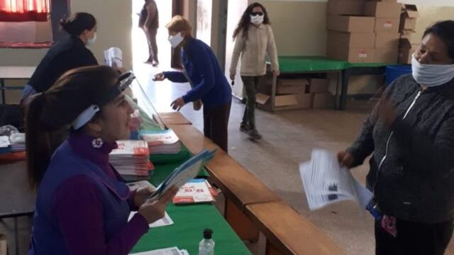 Docentes decidieron entregar cuadernillos junto a los módulos alimentarios\u002E