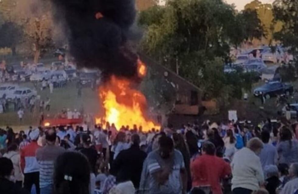 Se incendió la sartén cuando intentaban hacer la torta frita más grande del mundo