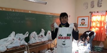 Yerba mate Secadero aportó productos para la campaña de donaciones que realiza la escuela 200 de Iguazú