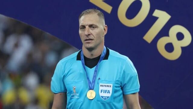 Néstor Pitana en el Mundial de Rusia 2018. (Clarín)