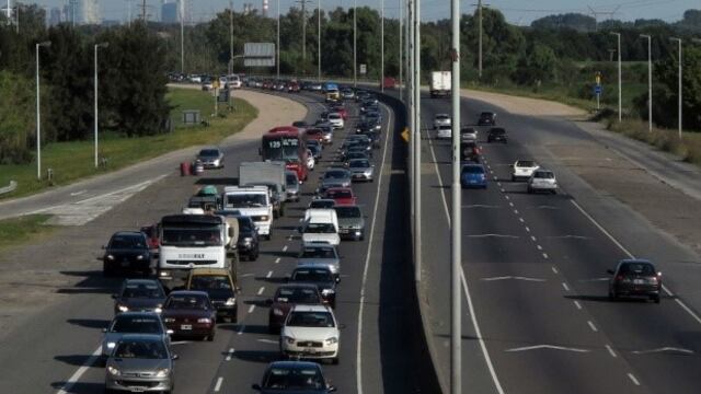 Autopista Buenos Aires-La Plata