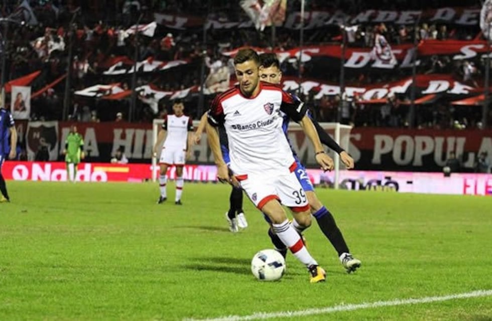 El Tomba incorporó a un jugador de la Lepra