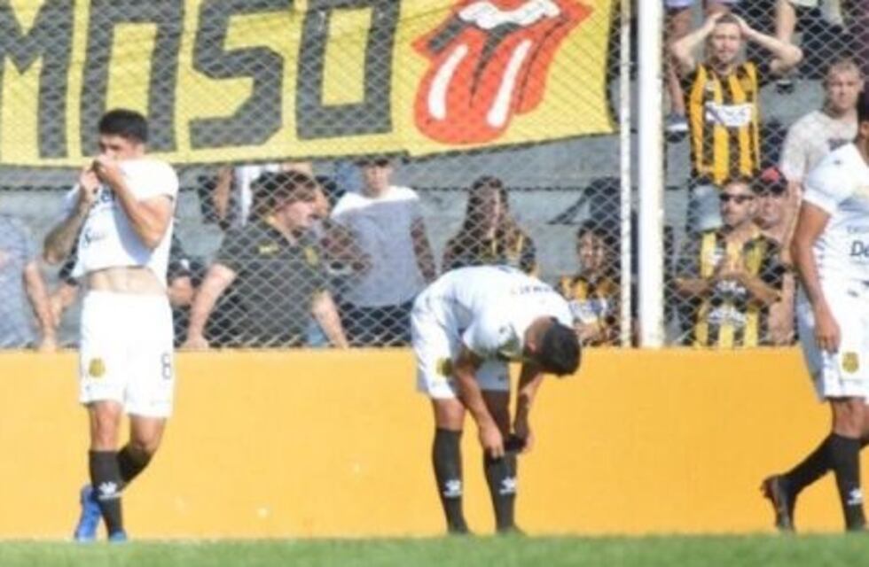 Inolvidable tarde de Leandro Lacunza en el triunfo de Olimpo ante Chacarita