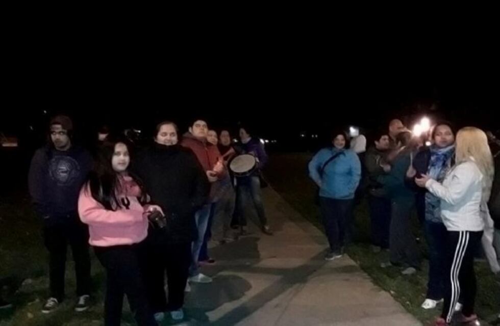 Con un cacerolazo, unas veinte personas protestaron frente a la casa de Cristina Kirchner