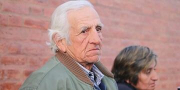 El abuelo de la víctima\u002E